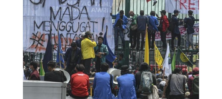 Pengamat Teknologi Informatika: Bertambahnya Aksi Demo Mahasiswa Berpotensi Blokir Internet di Jakarta Pengamat Teknologi Informatika: Bertambahnya Aksi Demo Mahasiswa Berpotensi Blokir Internet di Jakarta
